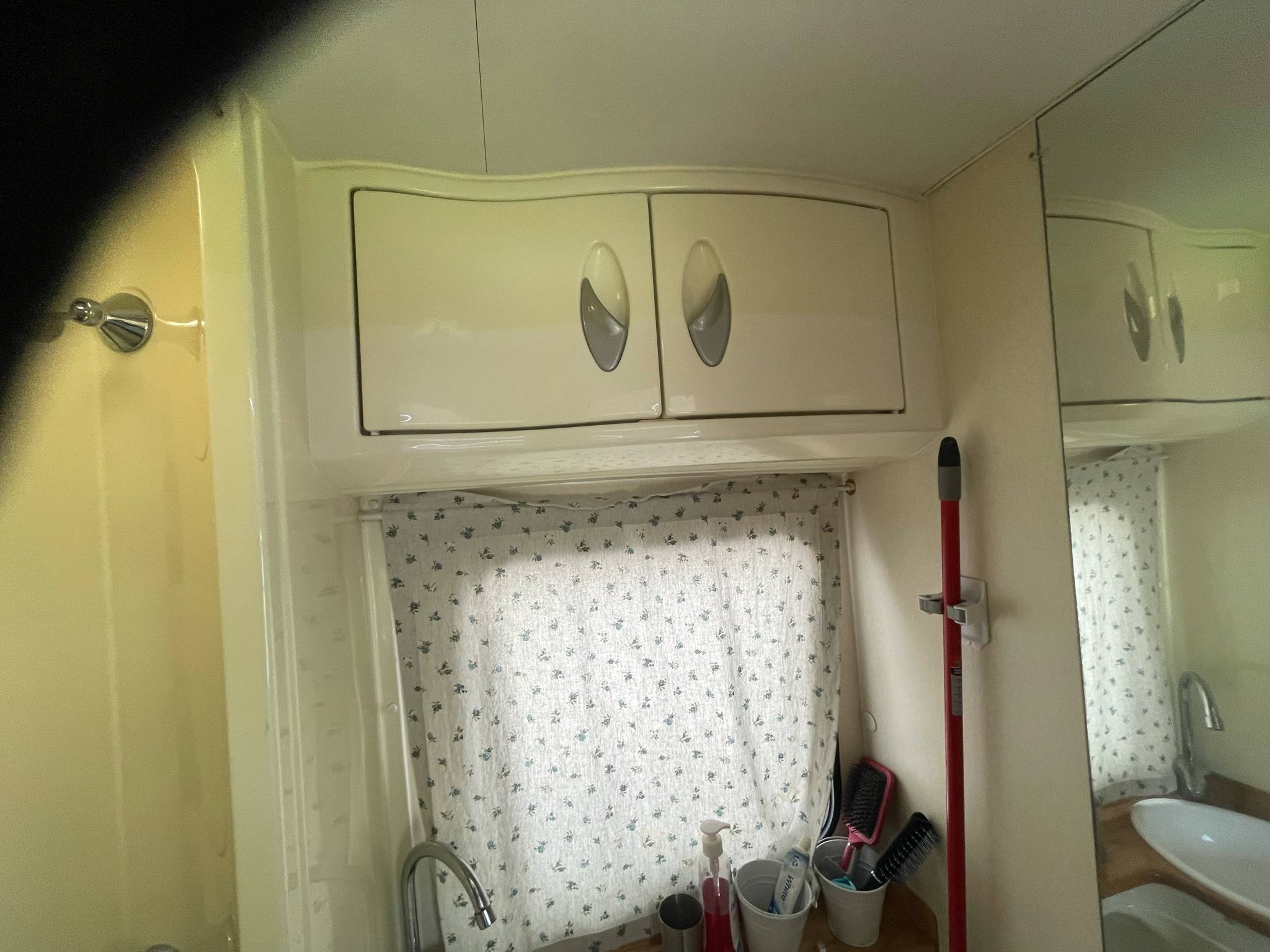 Kamper FIAT DUCATO 2007 god. Mot.2,3 -160.ks.6 mesta za voznju i 6 za spavanje . - Slika 17
