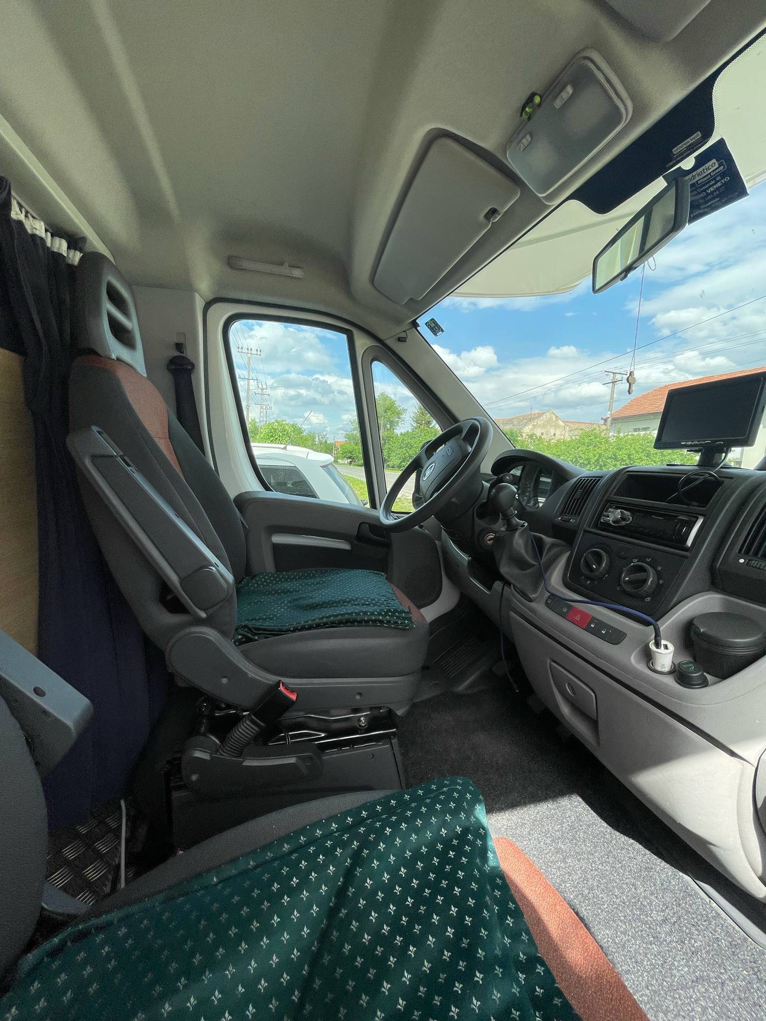 Kamper FIAT DUCATO 2007 god. Mot.2,3 -160.ks.6 mesta za voznju i 6 za spavanje . - Slika 3