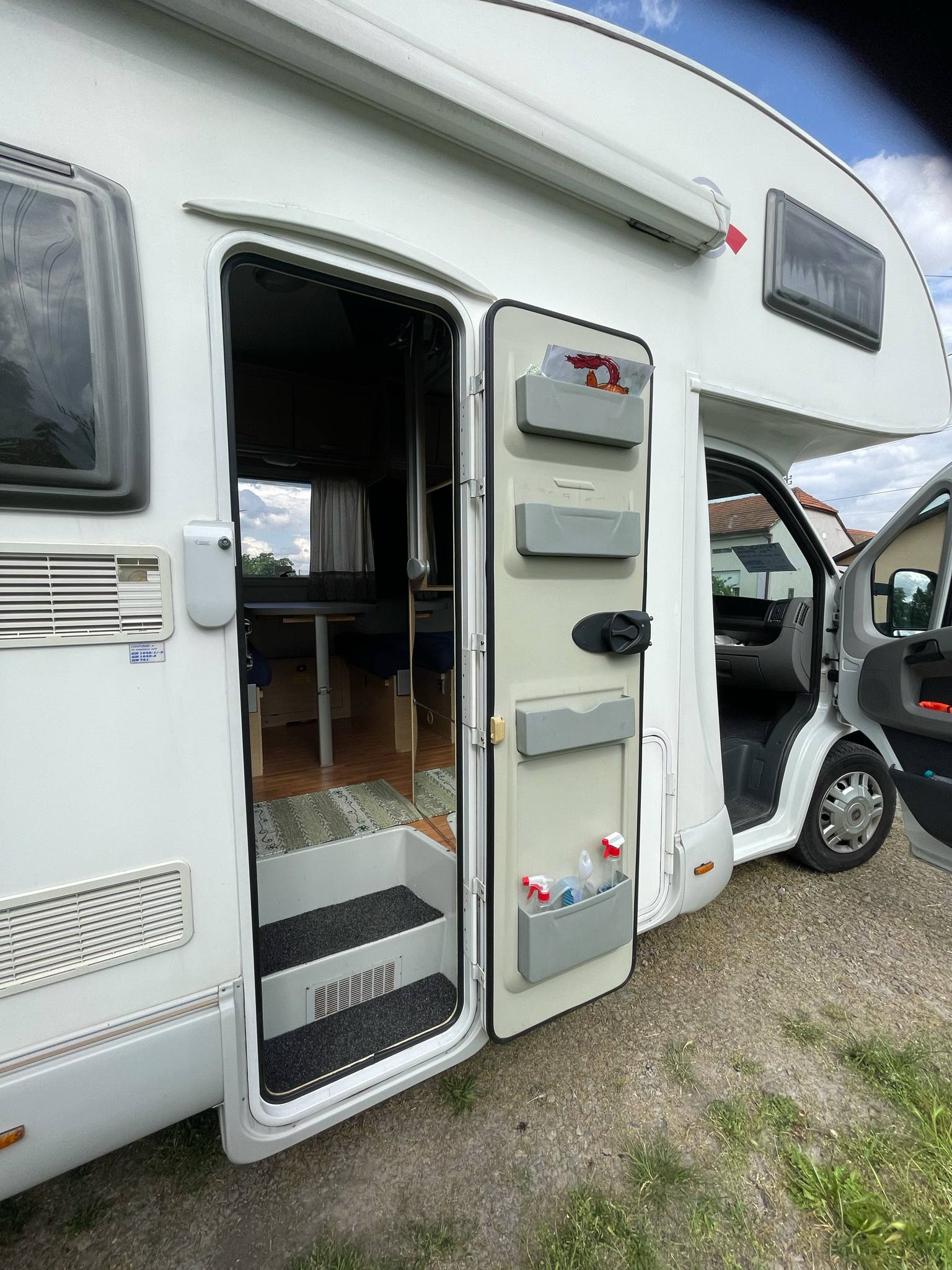 Kamper FIAT DUCATO 2007 god. Mot.2,3 -160.ks.6 mesta za voznju i 6 za spavanje . - Slika 4