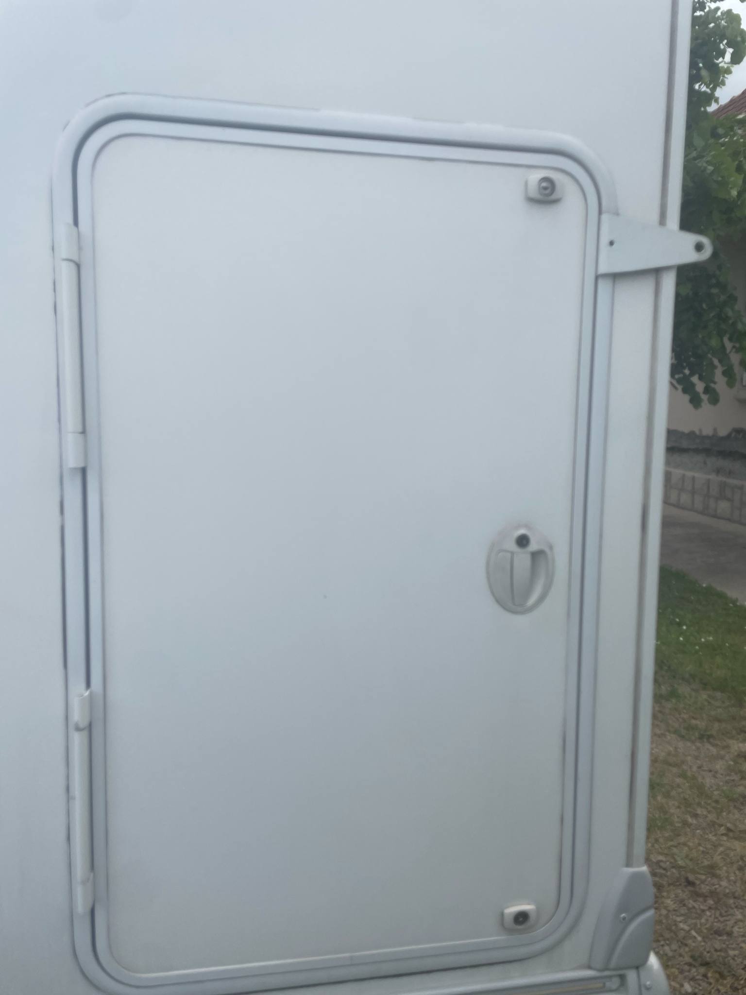 Kamper FIAT DUCATO 2007 god. Mot.2,3 -160.ks.6 mesta za voznju i 6 za spavanje . - Slika 7