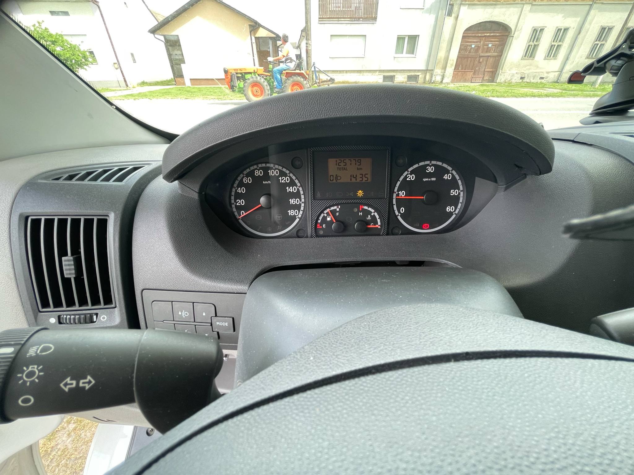 Kamper FIAT DUCATO 2007 god. Mot.2,3 -160.ks.6 mesta za voznju i 6 za spavanje . - Slika 8