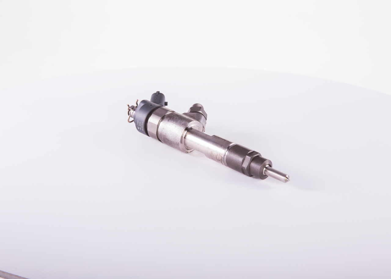Bosch injektor kpl.DAILY 29/70L/C 13/15, RVI MASCOTT; BOSCH 0 986 435 501